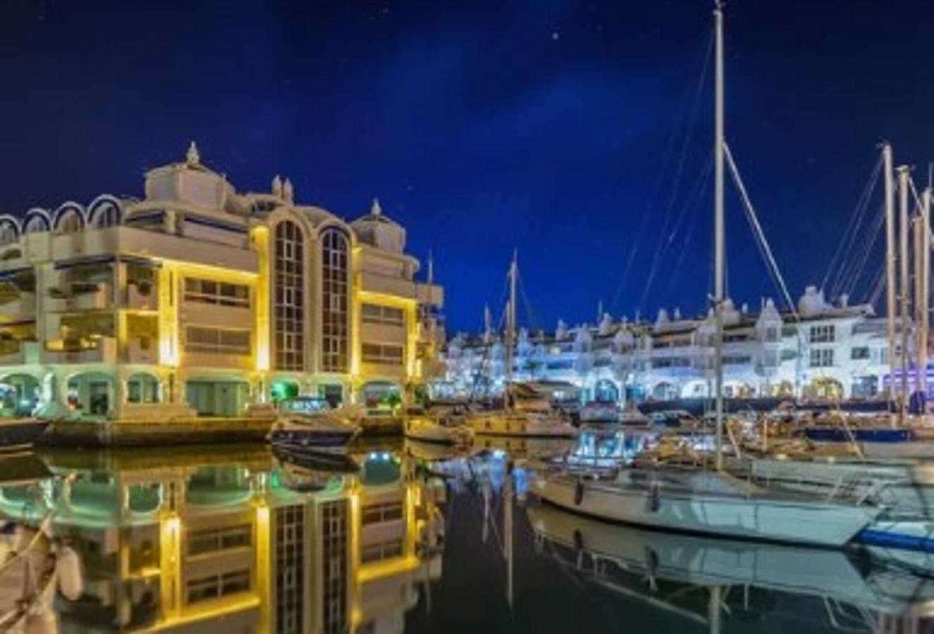Luxury With Sea View Apartment *